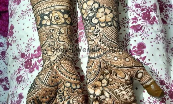 Sadiya Mehndi artist